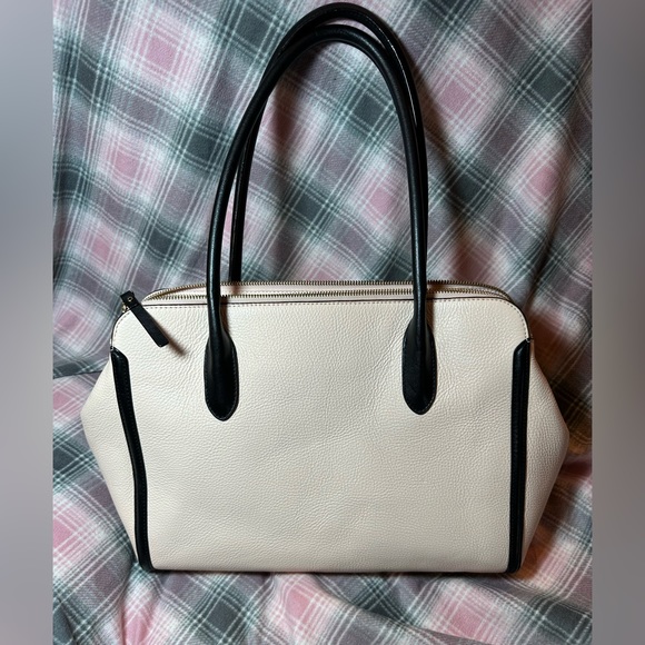 XL GUC Kate Spade handbag. Pink and Black. Perfect for spring. - Picture 4 of 9